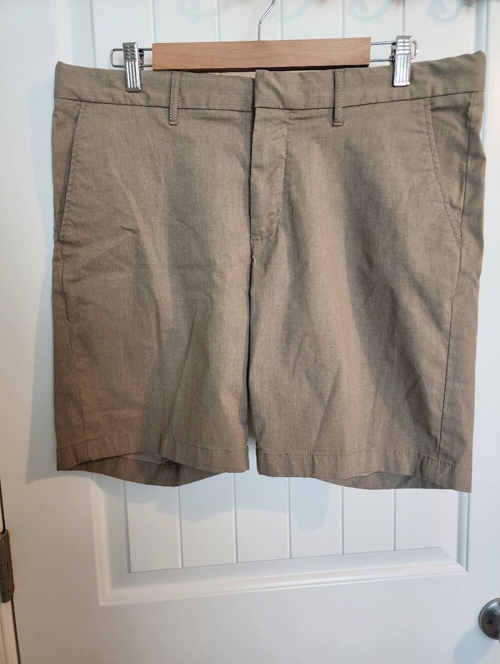 Nordstrom Men's Flat-Front Shorts in Khaki